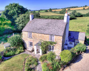 Professional Airbnb Photographer